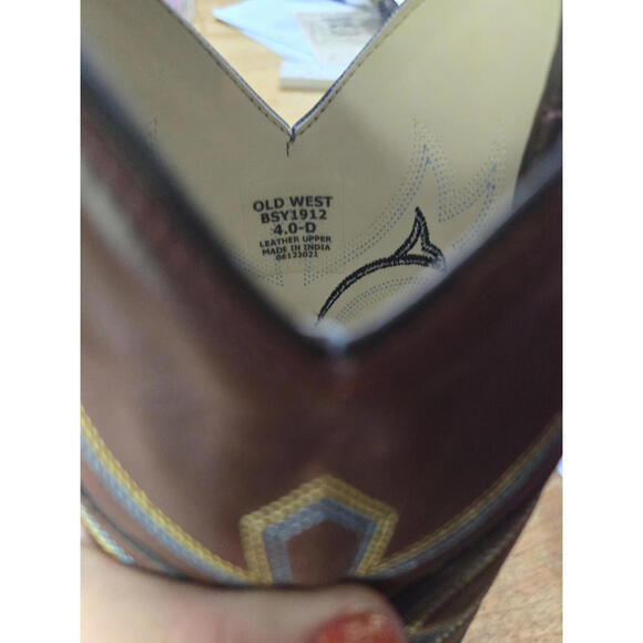 Old West Brown Western Cowboy Boots with Embroidered Design Boys - Picture 4 of 12